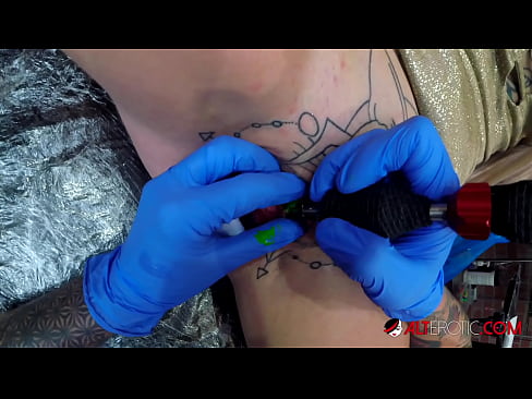 ❤️ La bomba Sully Savage, molt tatuada, es va tatuar al clítoris ️ Súper sexe a nosaltres ca.credit-assorti.ru ❌️